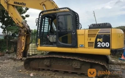 Eksplorasi Mendalam tentang Excavator Komatsu PC200-8: Mesin Konstruksi yang Unggul