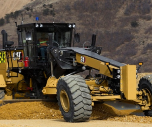 Motor Grader Adalah Alat Berat untuk Meratakan Tanah – Alat Berat Terbaik di Indonesia