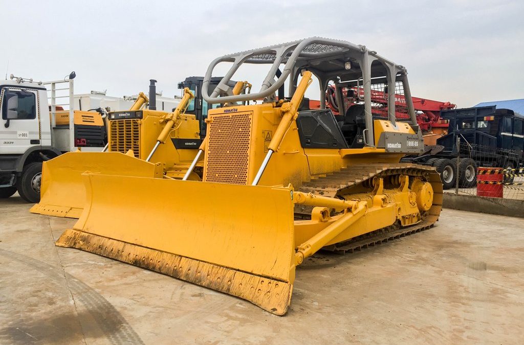 Komatsu D85ESS-2 Bulldozer: Kekuatan dan Efisiensi untuk Berbagai Tantangan Konstruksi
